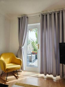 90 x 90 Curtains and Fittings.