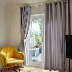 90 x 90 Curtains and Fittings.