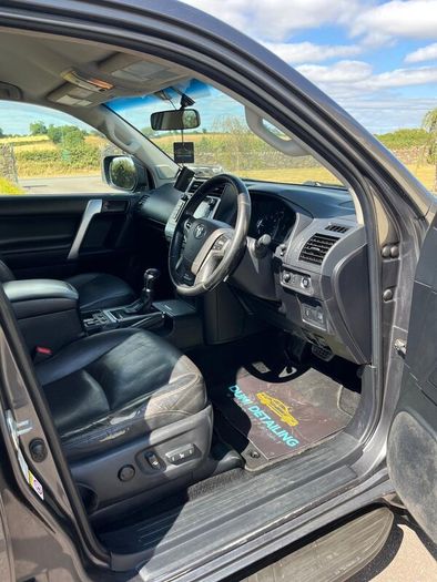 Business Class Land Cruiser