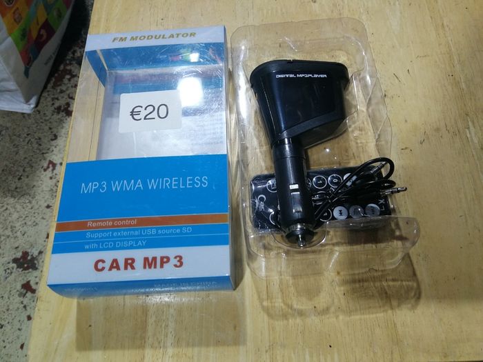 Wireless Car FM Transmitter