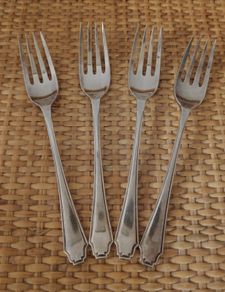 4 EPNS dessert forks
