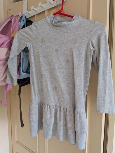 Girl 5-7 bundle of clothes