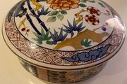 Japanese Imari ware  large 6 inch lidded dish