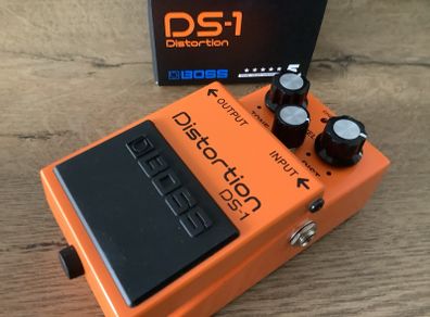 Boss DS-1 Distortion guitar effect box