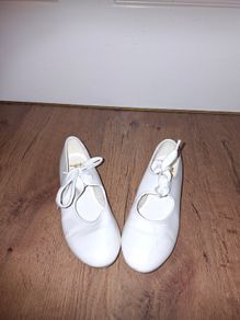Tie front dance shoes(tap shoes), leather, size 1
