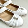 size 33 (1) girls white mid heel princess shoes Image 3