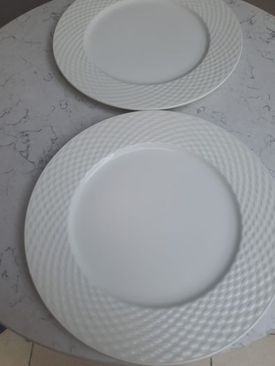 2  Extra Large White PAGNOSSIN  President Dinner Plates Treviso