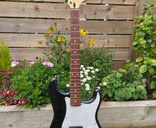 Squier Standard Series Stratocaster - EMG