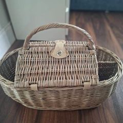 picnic basket
