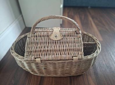 picnic basket