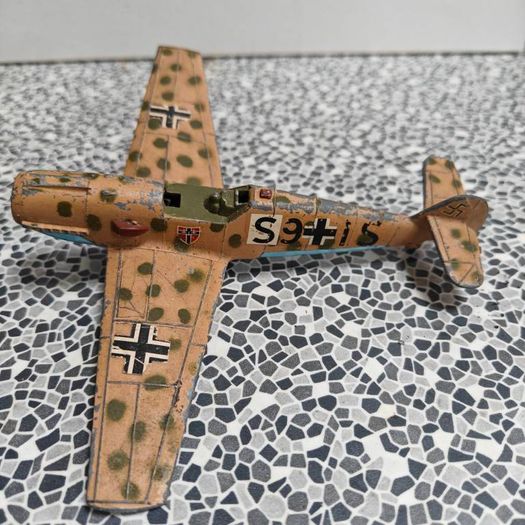 Dinky Messerschmitt BF 109-E for restoration