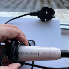 Remington Proluxe Curling Wand