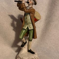 Vintage Goebel Figurine