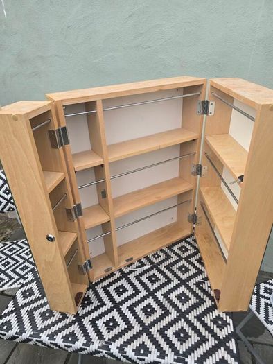 Bathroom mirror cabinet