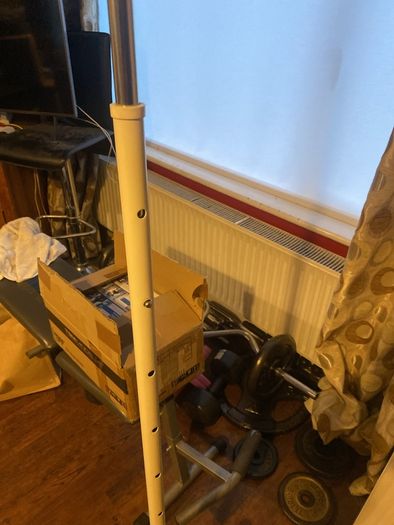 Stand Alone Clothes Hanger