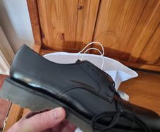 Quality black thorn shoes