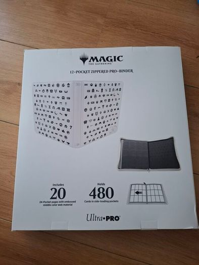 Ultra Pro Magic: The Gathering - 30th Anniversary Premium Zippered 12-Pocket Pro Binder