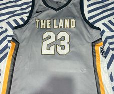 Cleveland Lebron James Jersey - size XL