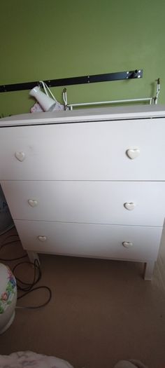 Chest of Drawers