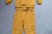 boy's tracksuit. Age 4/5