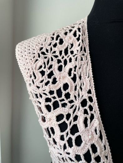 Jensen Woman pink pearl crochet tie front top cardigan sleeveless size medium