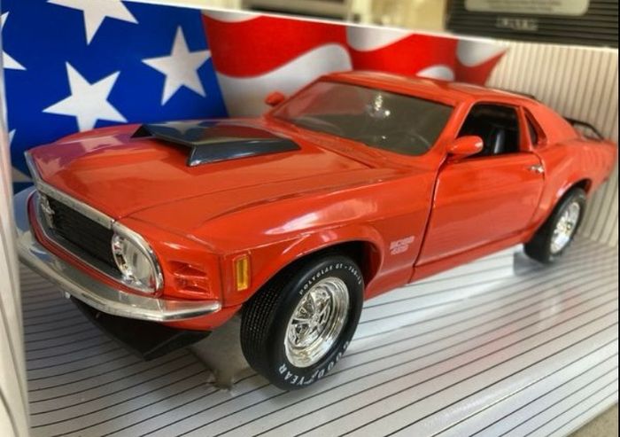 Ford Mustang Collection 1/18 USA Market ERTL