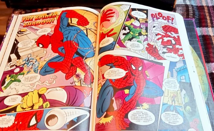1997. The Official Spiderman Annual.
