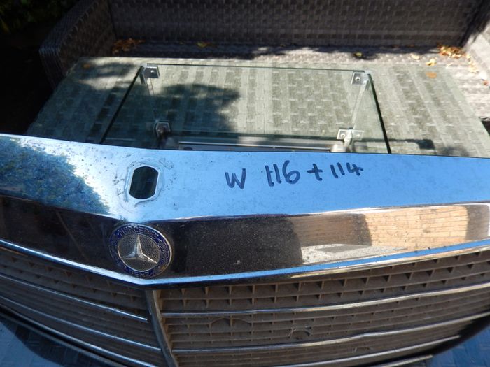 Mercedes Grill W 114/116