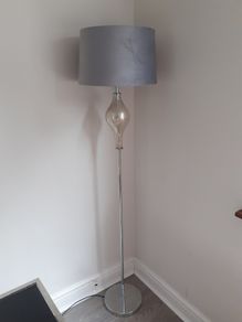Floor lamp