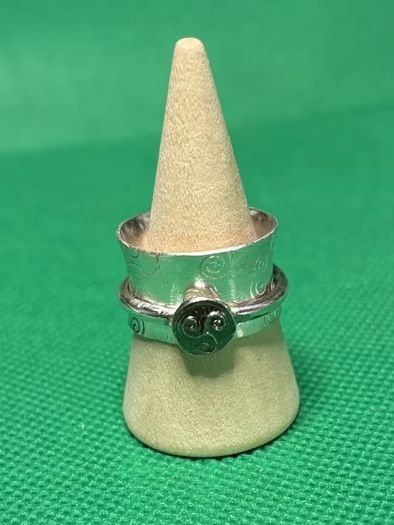 Handmade sterling silver spinner ring. Size P&1/2