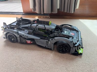 Lego Peugeot Le Mans Hypercar 42156