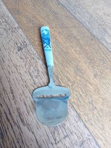 Cheese slicer