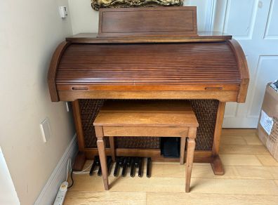 Vintage Electric Organ