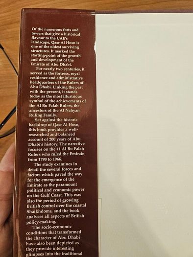 Qasr Al Hosn. The History Of The Rulers Of Abu Dhabi 1793-1966. By Dr Jayanti Maitra Afra Al-hajji. First Edition Hardback With Dustjacket In Good Condition.  See Photos For Same.