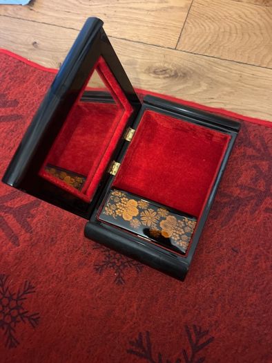 jewellery box