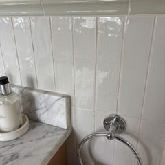 Mandarin Stone White Hoxton gloss porcelain tiles