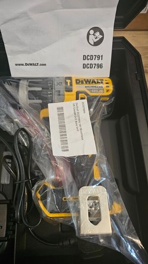 DeWalt Drill, Impact & Multi-tool kit