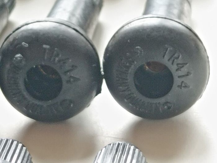 TR414 Tyre Valve ....... 5 valves for 15 euro