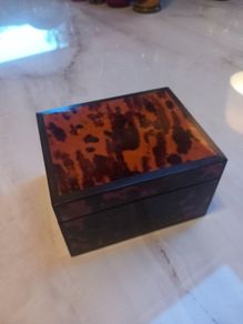 Tortoise shell antique trinket box, probably French, stunning, D18 free reg post