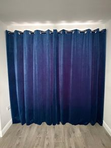 Eyelet Curtains - Navy/Blue Velvet 90x90