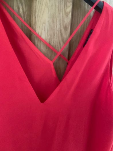 Red cami
