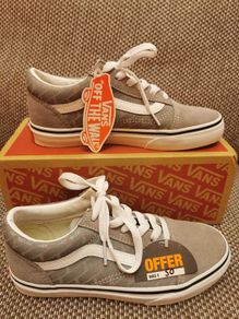 Girls VANS shoes NEW size UK 2.5