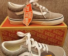 Girls VANS shoes NEW size UK 2.5