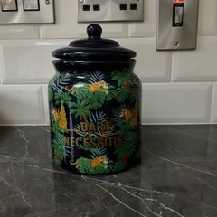 Cookie jar