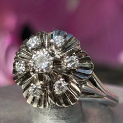 Antique Art Deco 18ct Gold and  Diamond Daisy Ring