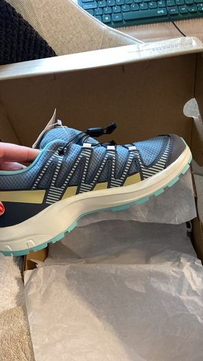 UK4 Hiking Shoes