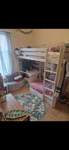 Bunk bed
