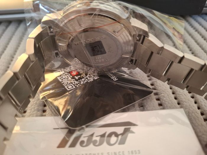 Tissot Watch SEASTAR 1000 QUARTZ Watch New in Box