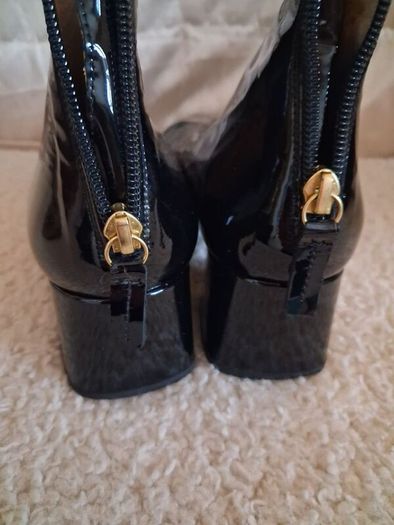 Ladies boots