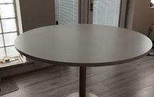 Round Table, white.